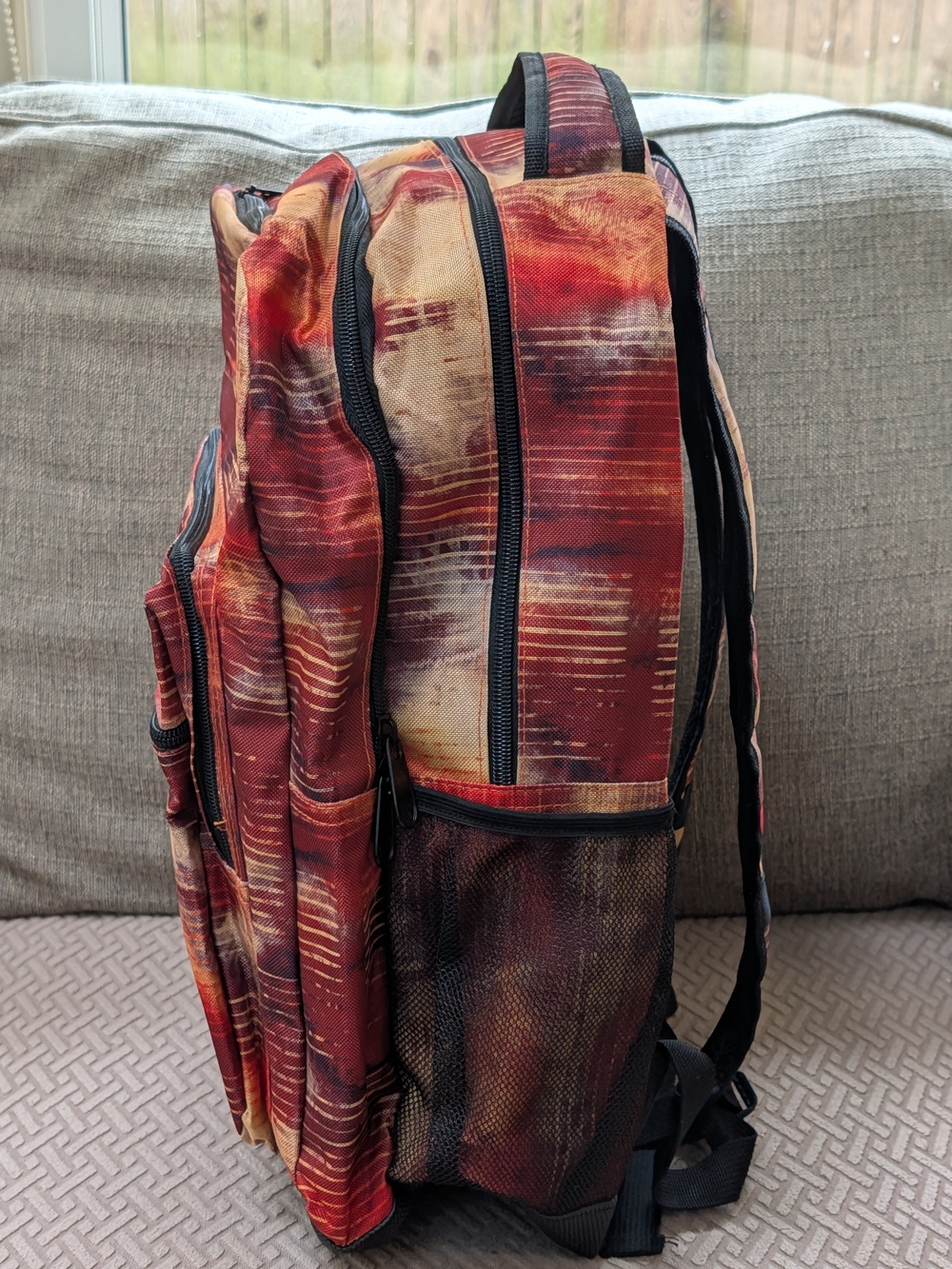 Red Abstract Print Backpack NWOT - Picture 4 of 9